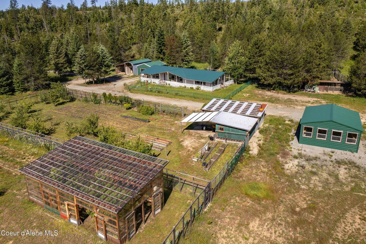 871 Foothill Dr - Photo 1