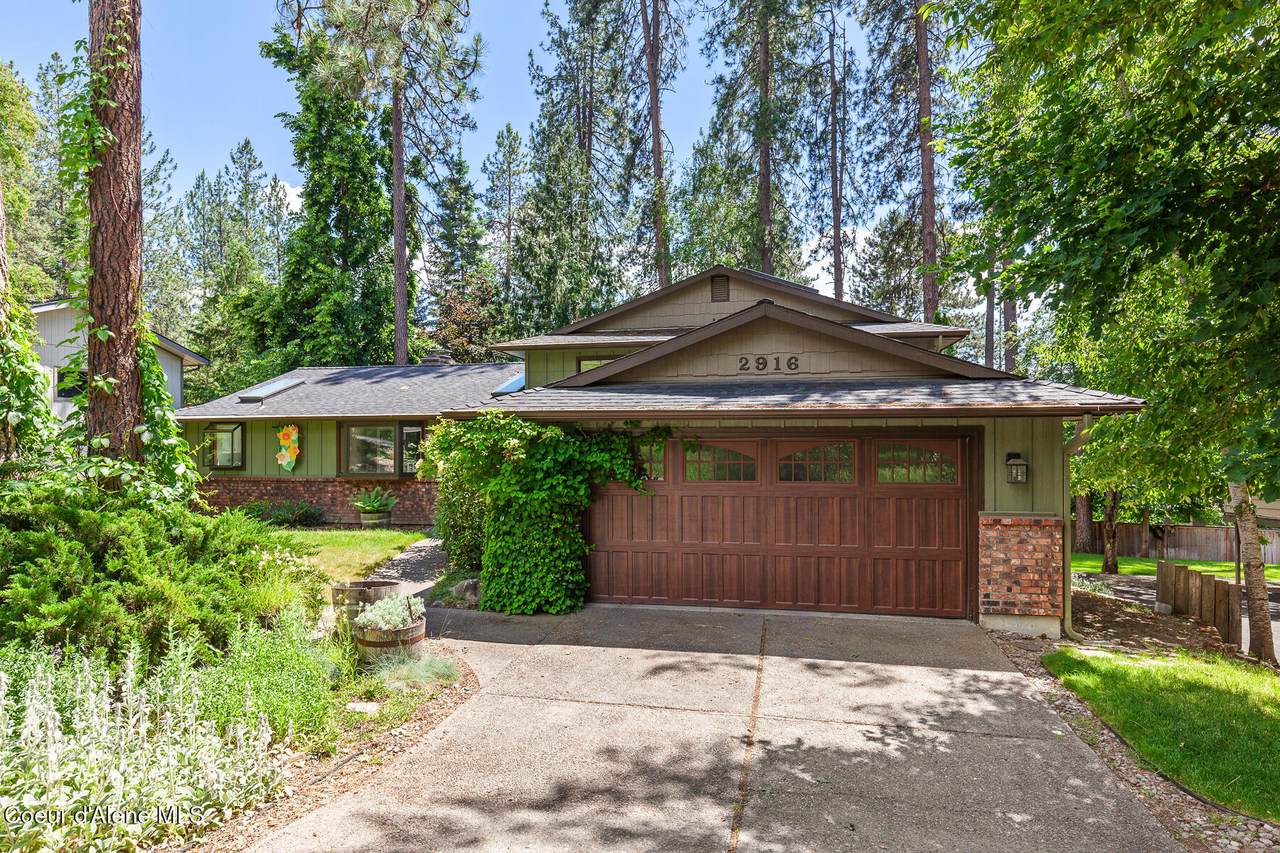 2916 Harrison Ave - Photo 1