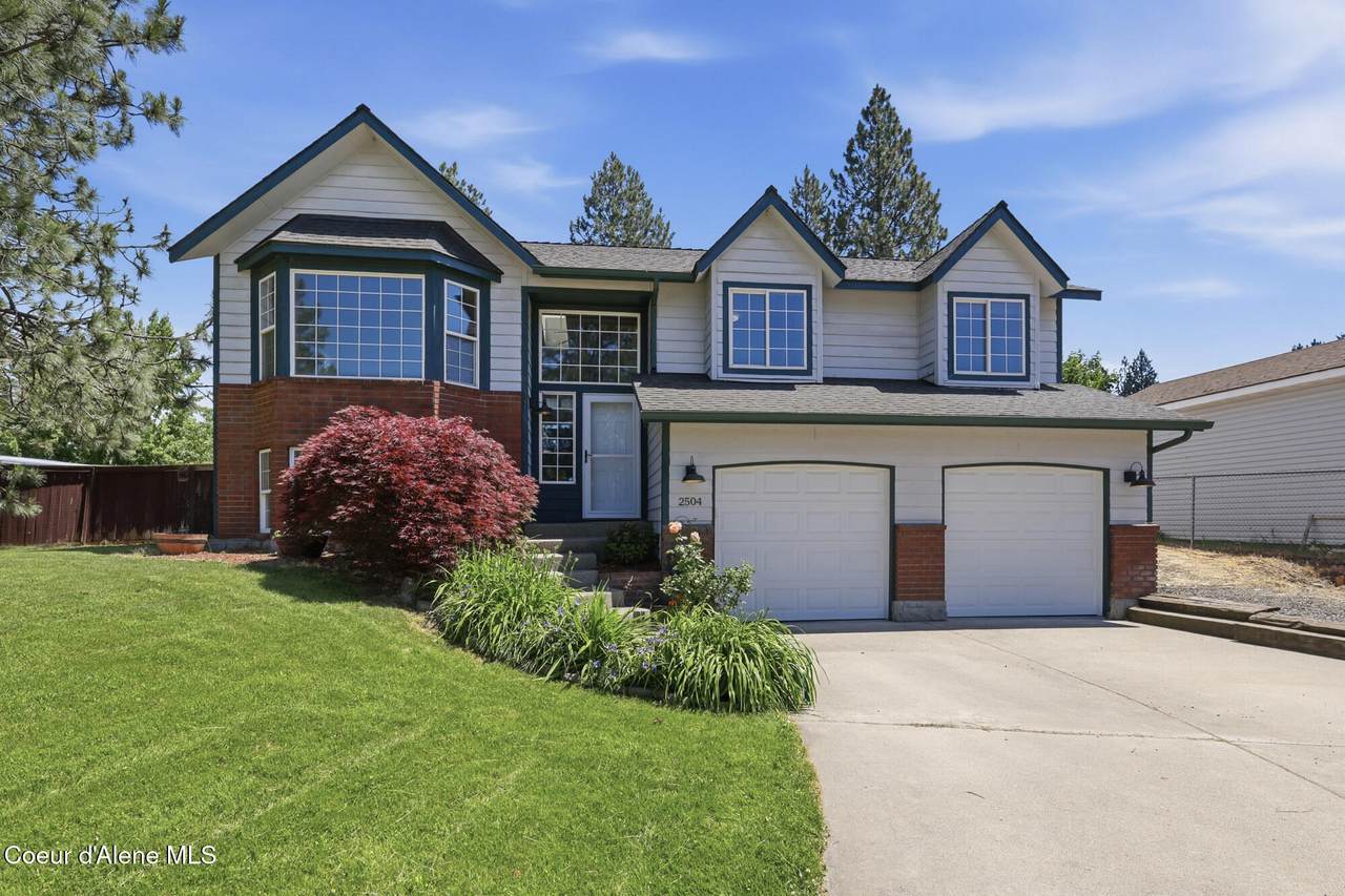 2504 Stagecoach Dr - Photo 1