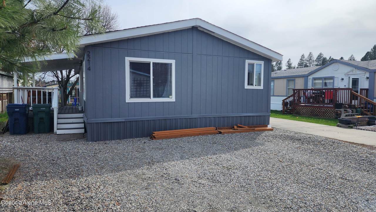 2214 Windermere Ave - Photo 1