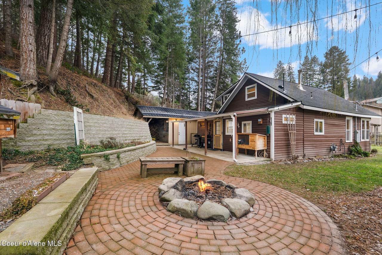 6885 Hazel St - Photo 1