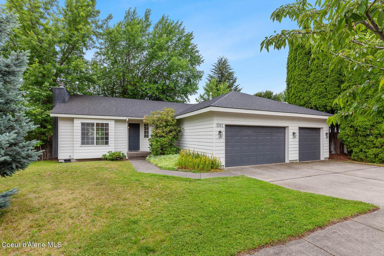 1312 Westminster Ave - Photo 1
