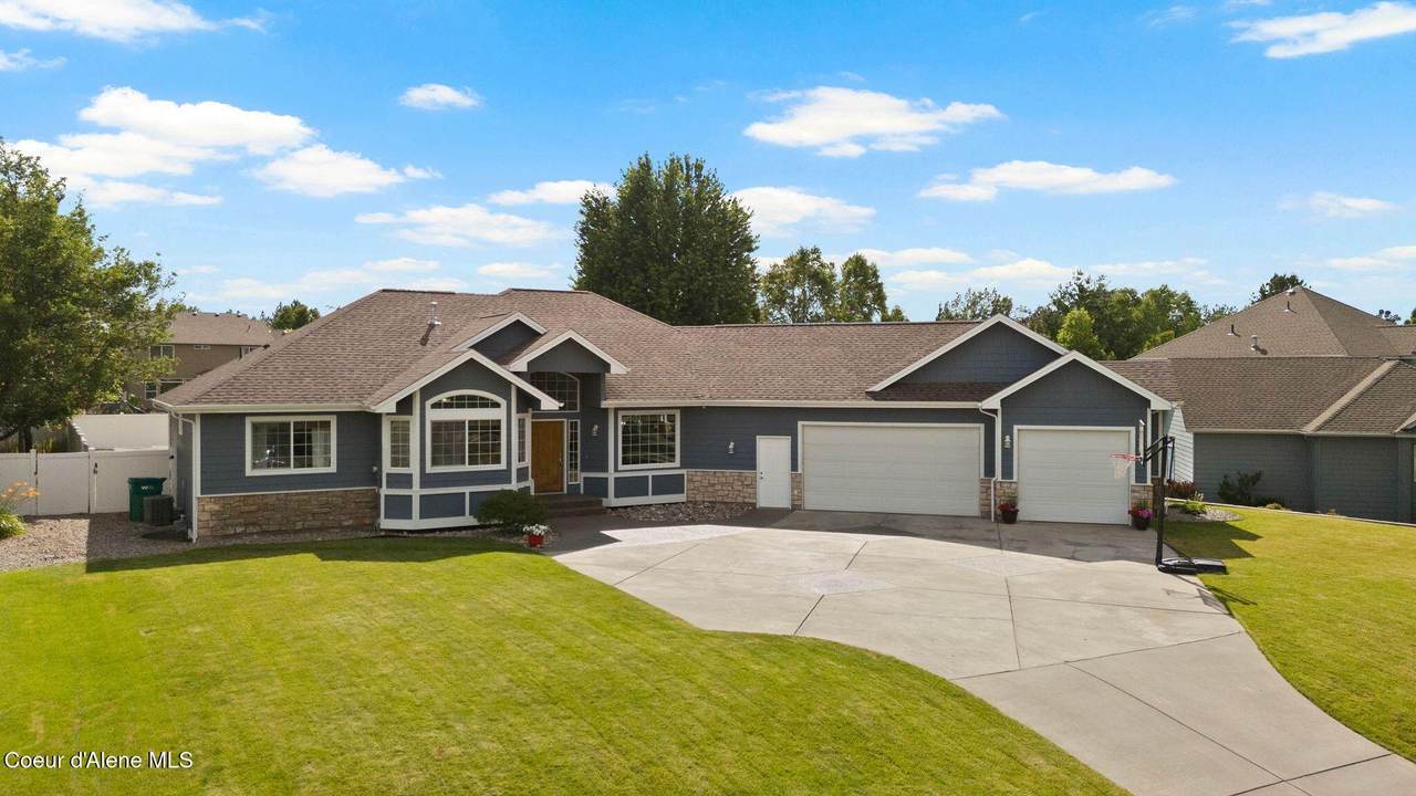 17110 Daybreak Ln - Photo 1