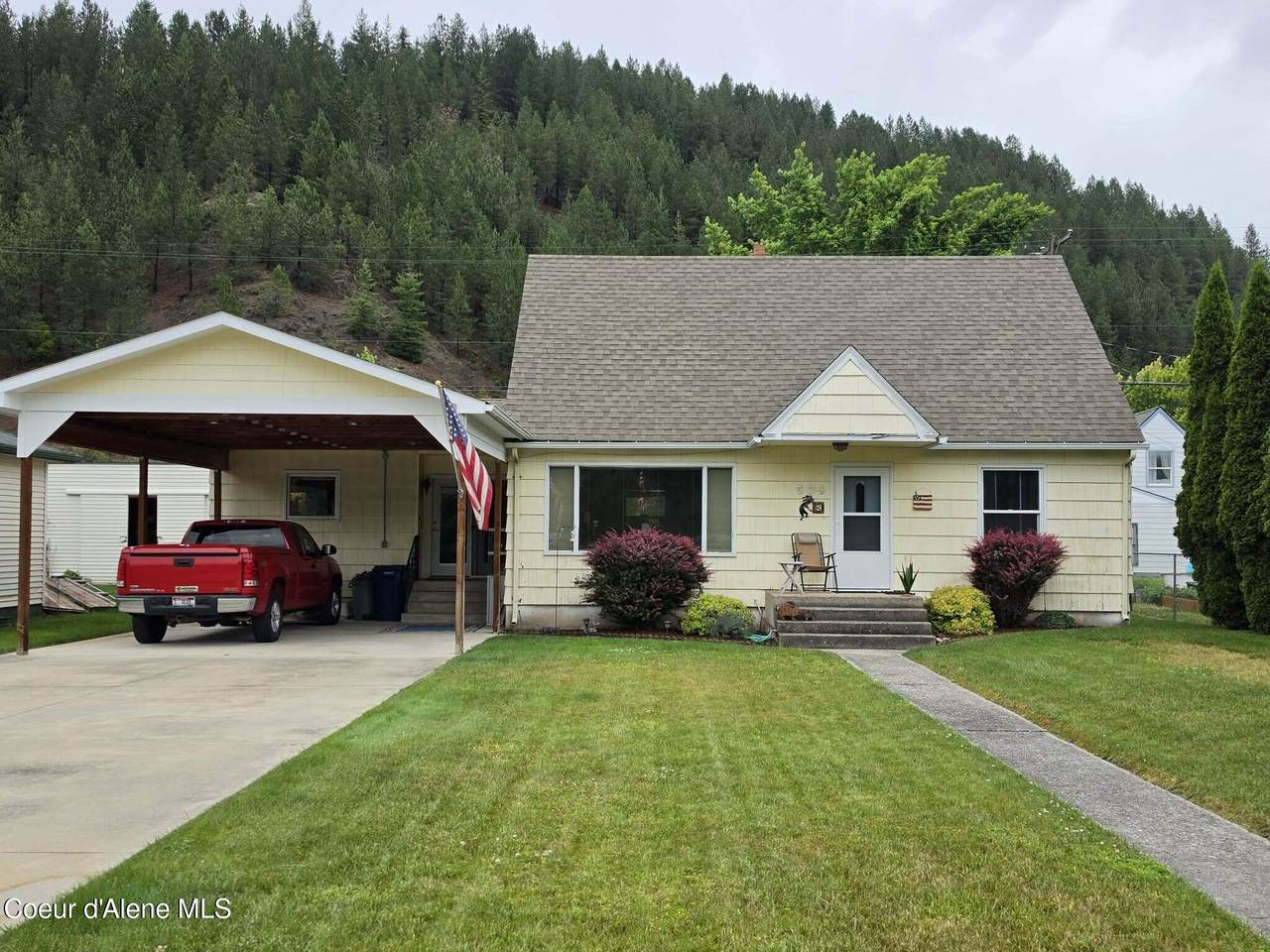 604 Cameron Ave - Photo 1