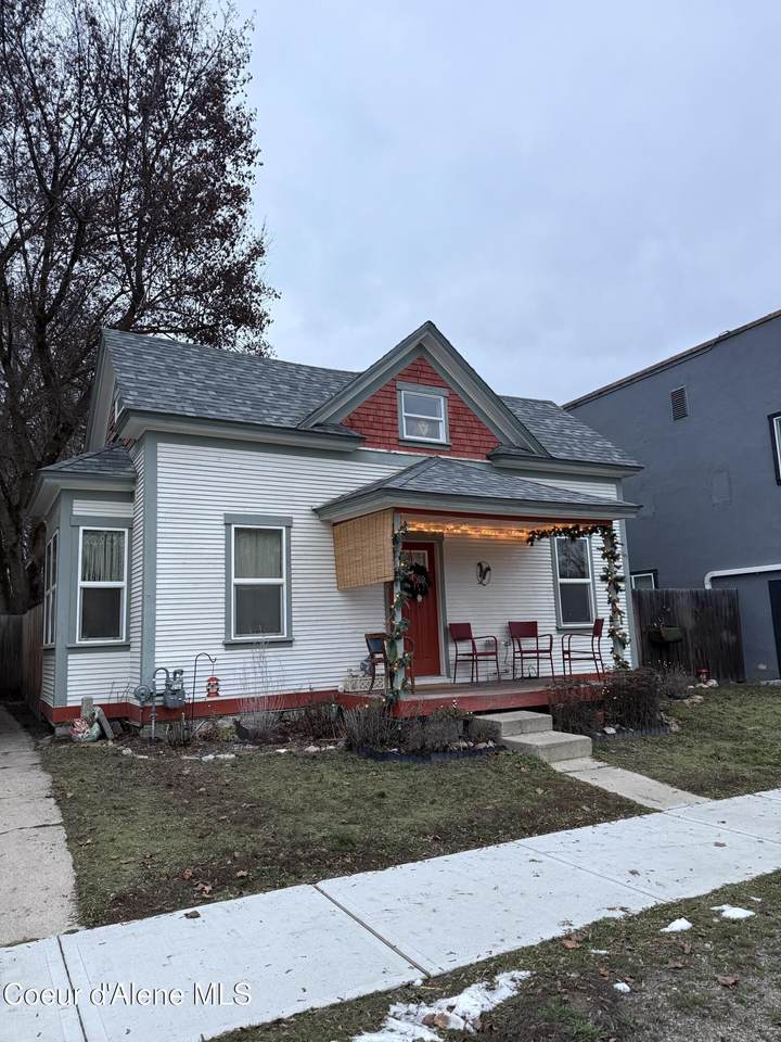 206 Main Ave - Photo 1