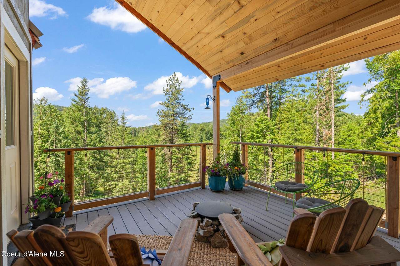 723 Trout Creek Rd - Photo 1