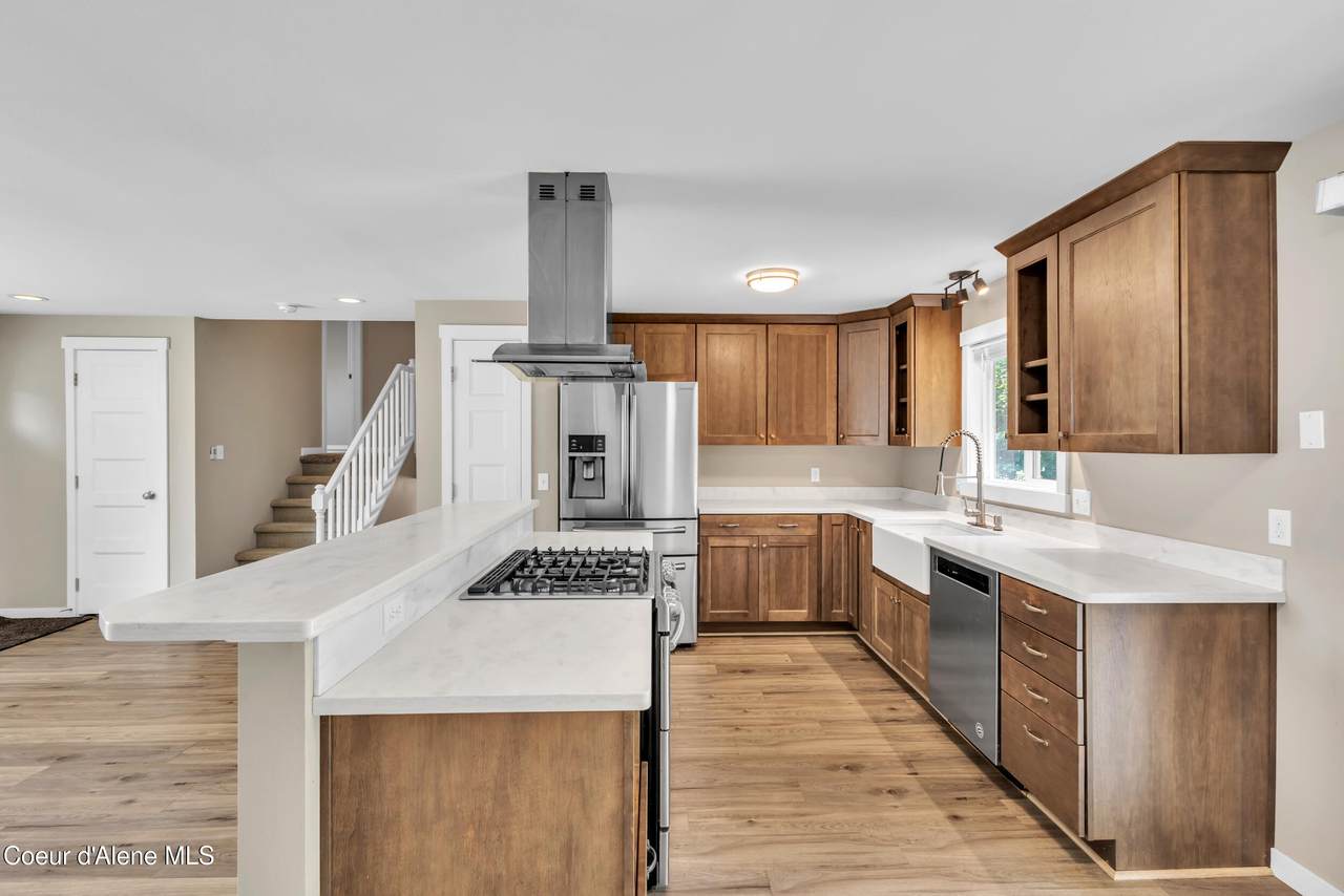 16225 Gina Ct - Photo 1