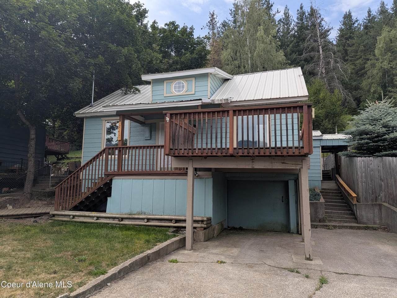 611 Park Ave - Photo 1