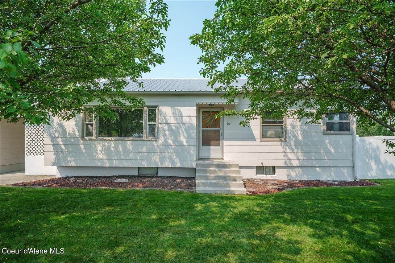 711 Mullan Ave - Photo 1