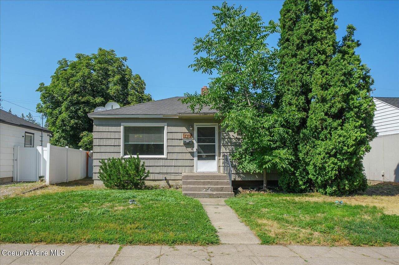 1317 33rd Ave - Photo 1