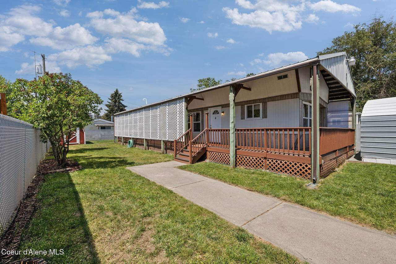 2905 Howard St - Photo 1