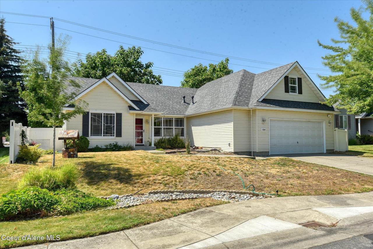 2359 Bremington St - Photo 1