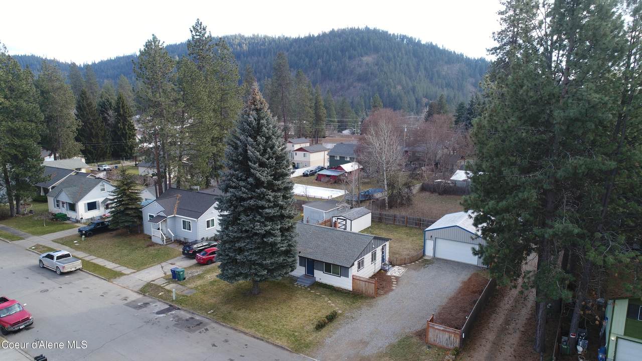 1518 Satre Ave - Photo 1