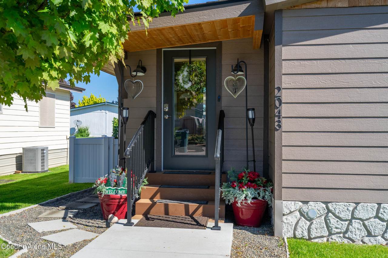 2043 Lady Anne Way - Photo 1