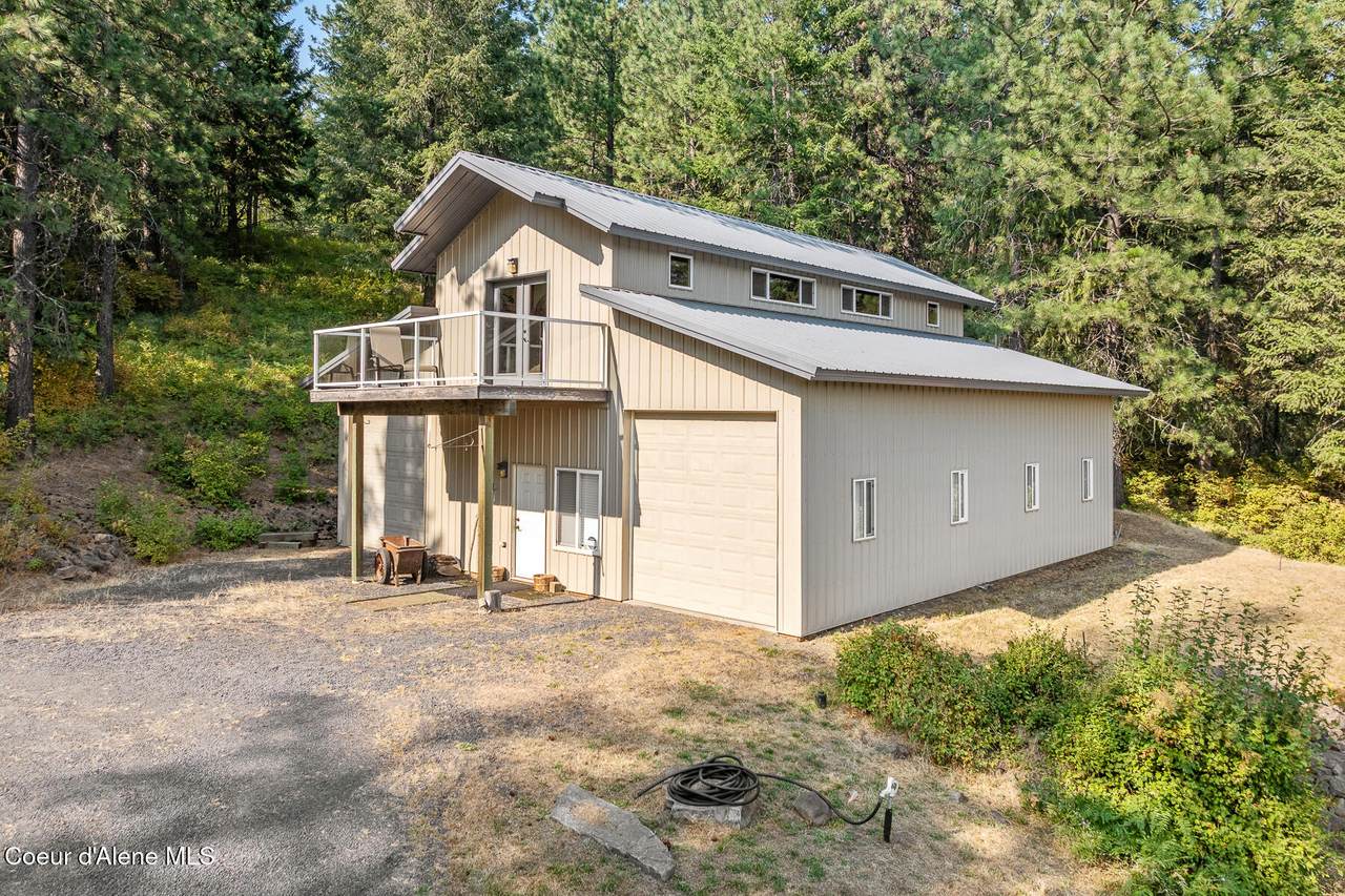 8142 Ben Pointe Rd - Photo 1