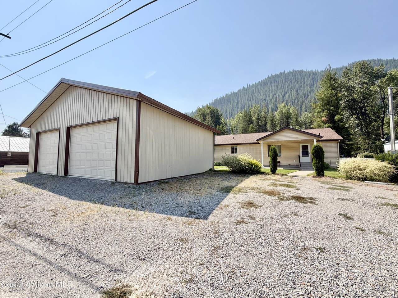 520 Yellowstone Ave - Photo 1