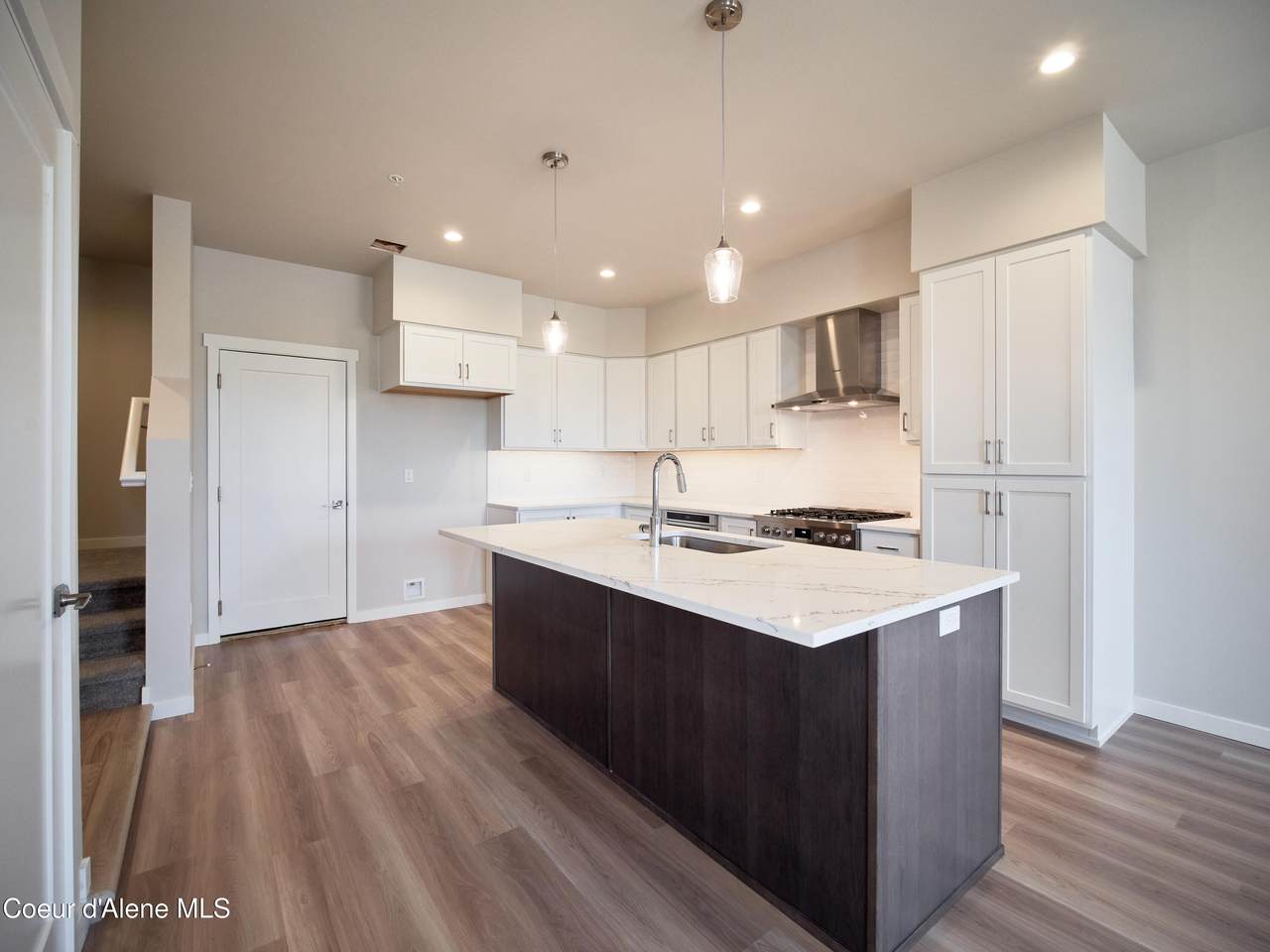 1042 4TH Ave - Photo 1