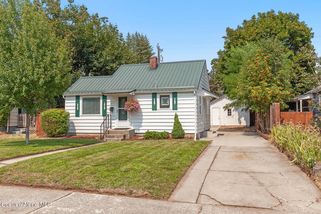 1415 Front Ave - Photo 1