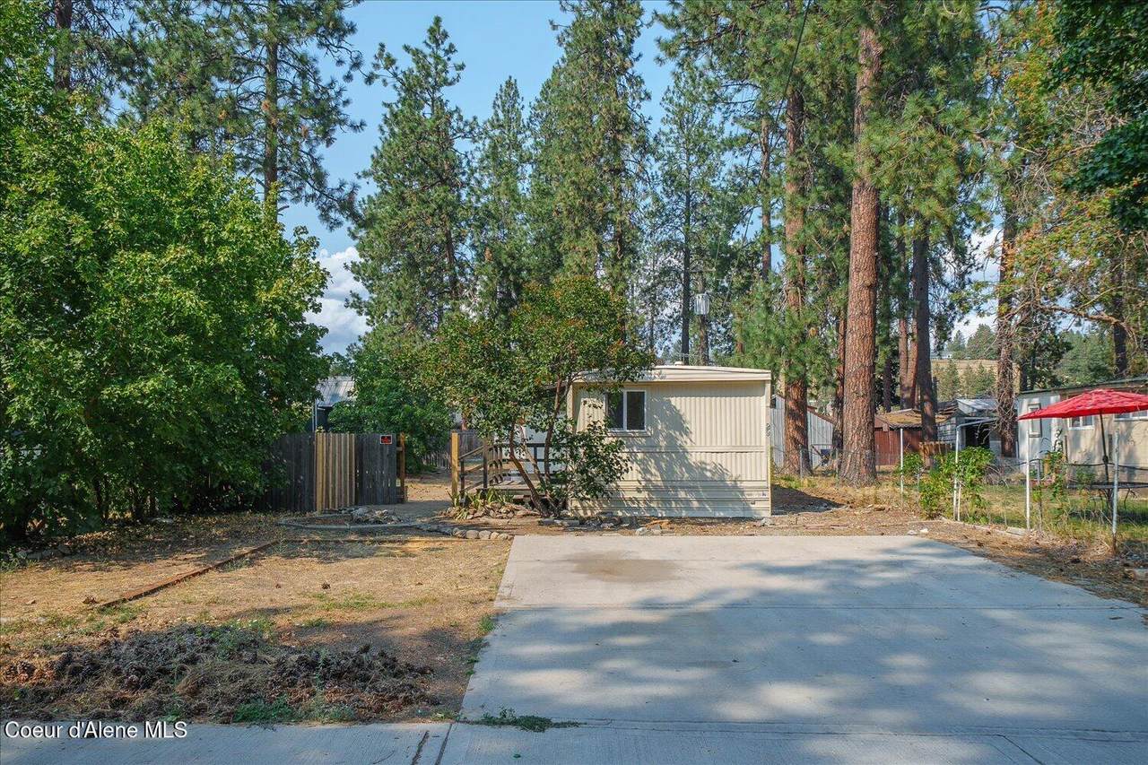 4301 Maplewood Ave - Photo 1