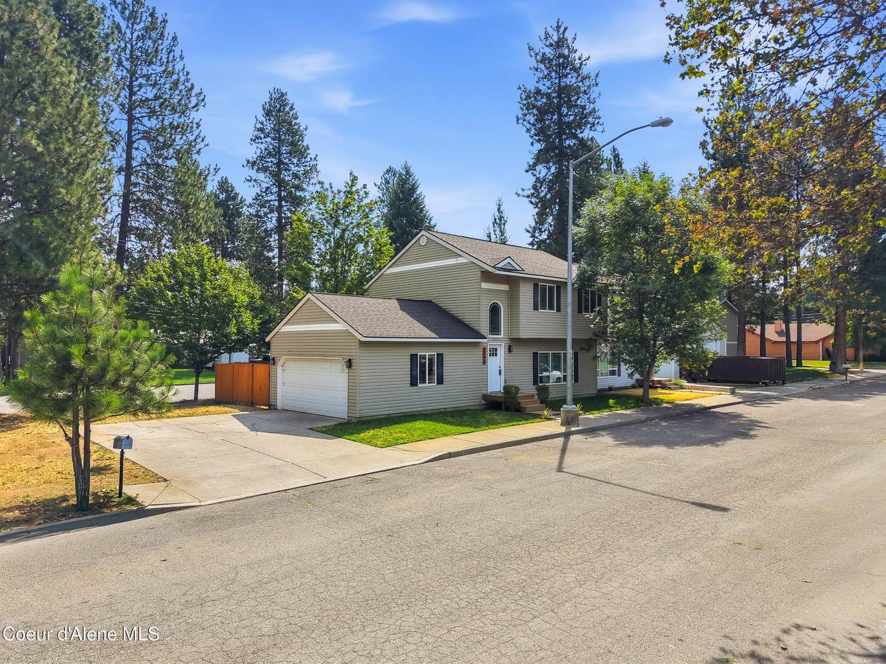 3208 9th St - Photo 1