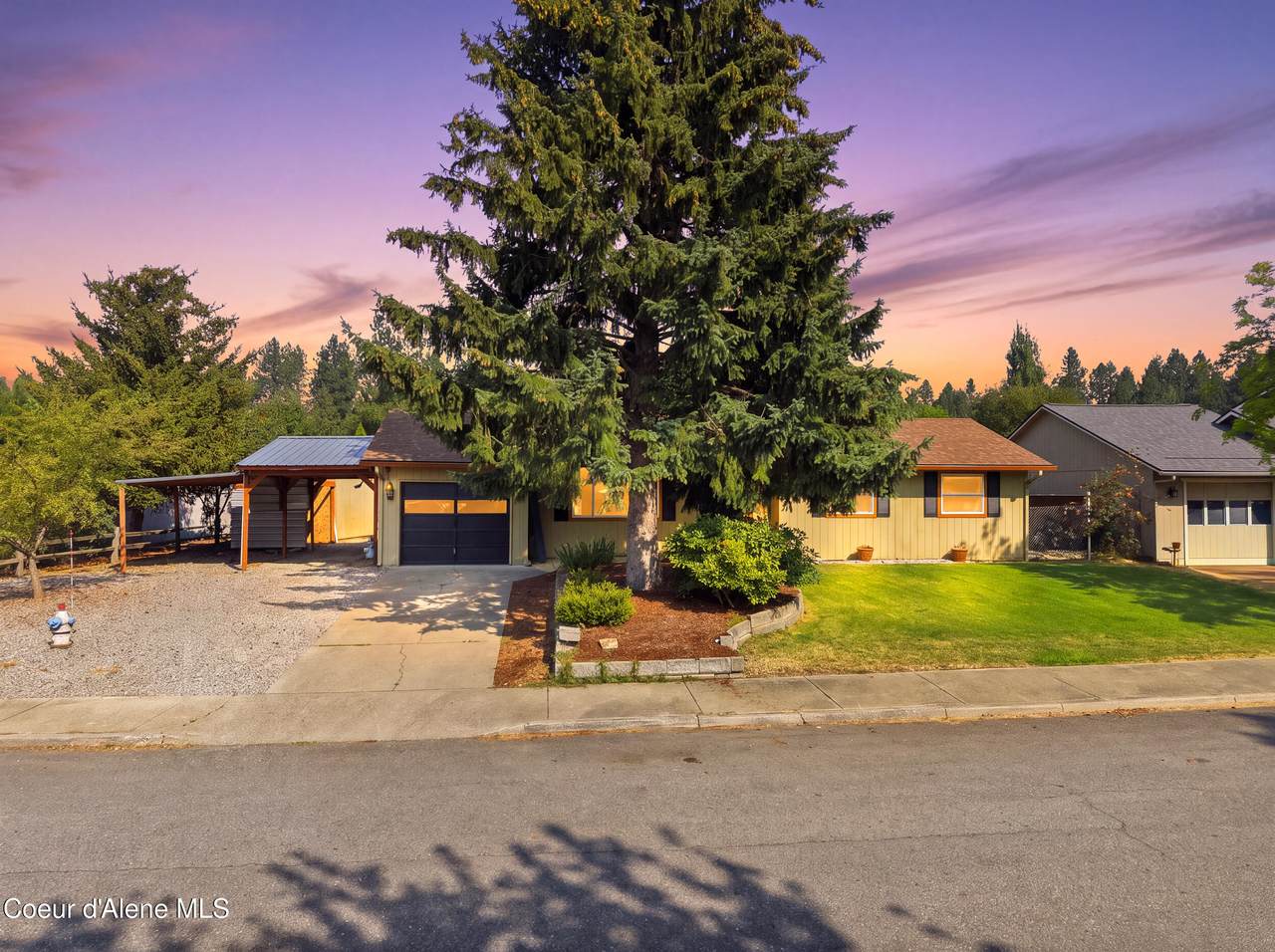 1909 Meadow Ln - Photo 1