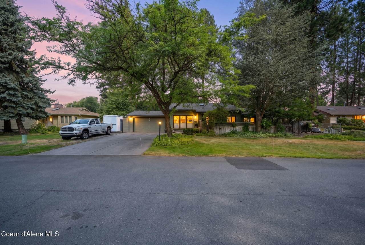 5510 Parkwood Cir - Photo 1