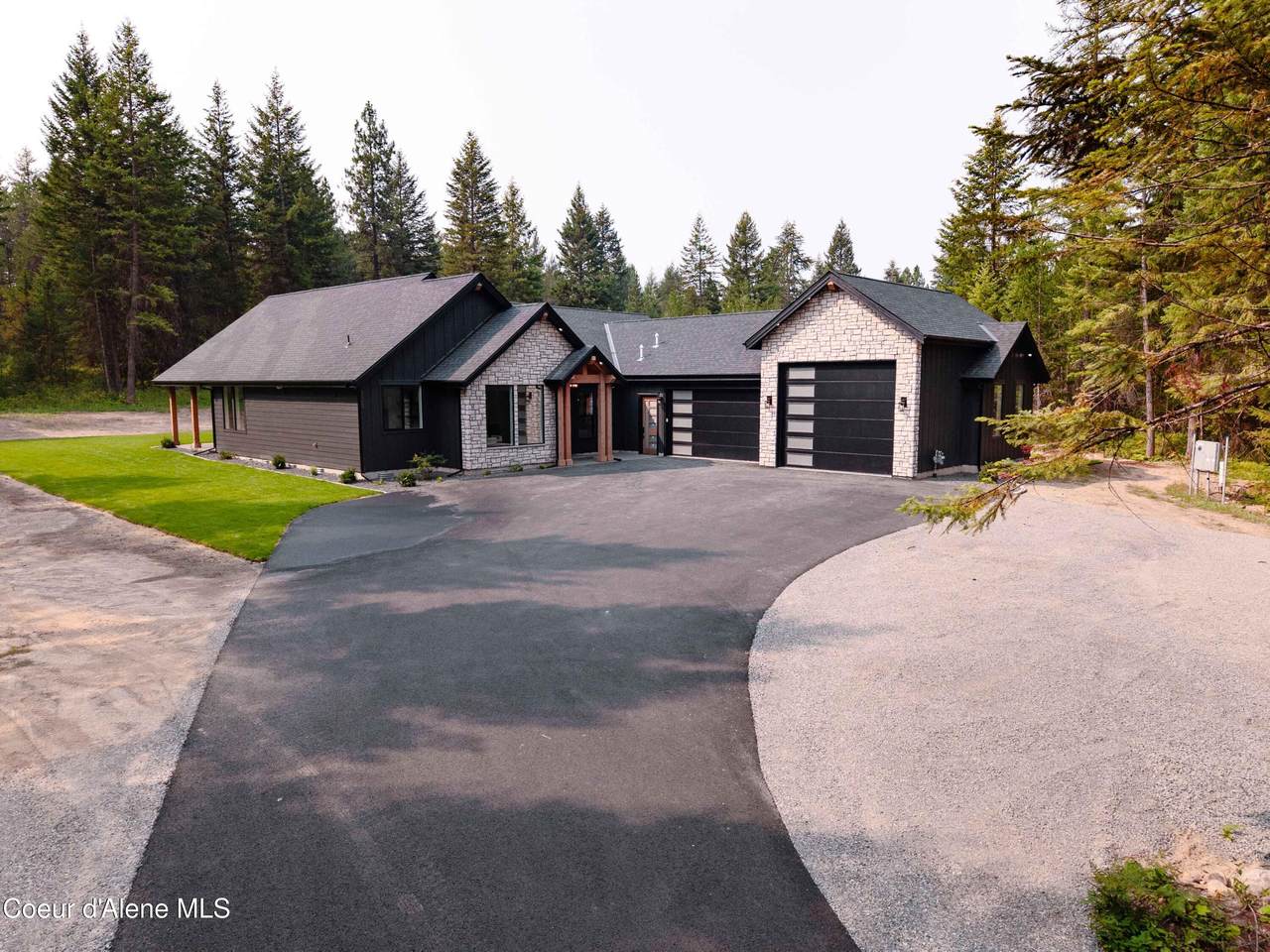 7458 Duke Ln - Photo 1