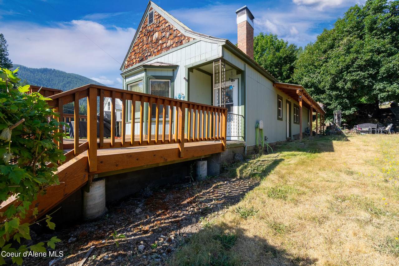105 Residence St - Photo 1