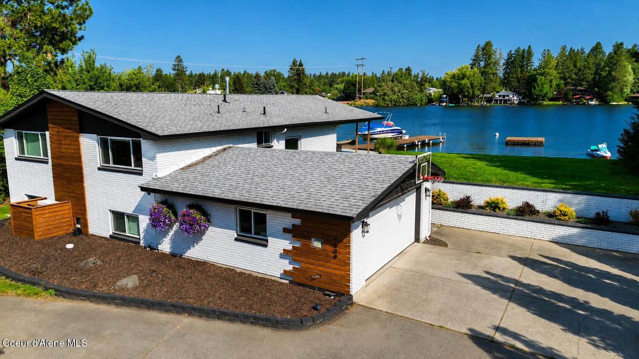9509 Driftwood Dr - Photo 1