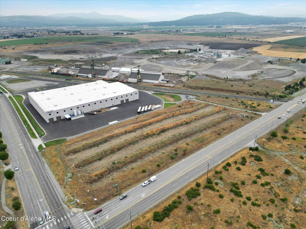  Seltice Way - Photo 1