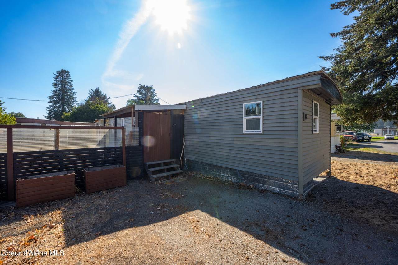 1356 Highway 41 - Photo 1