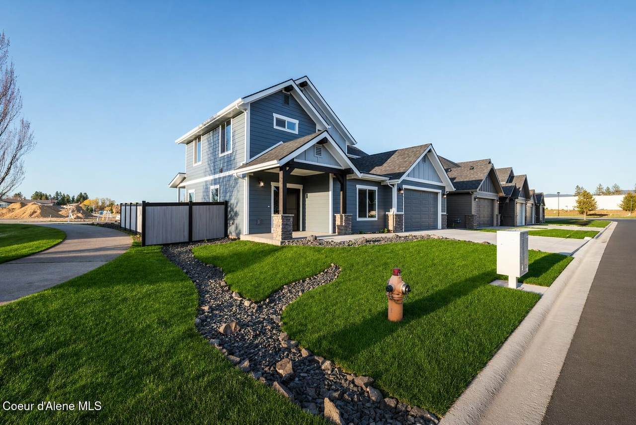 8429 Snowflake Ln - Photo 1
