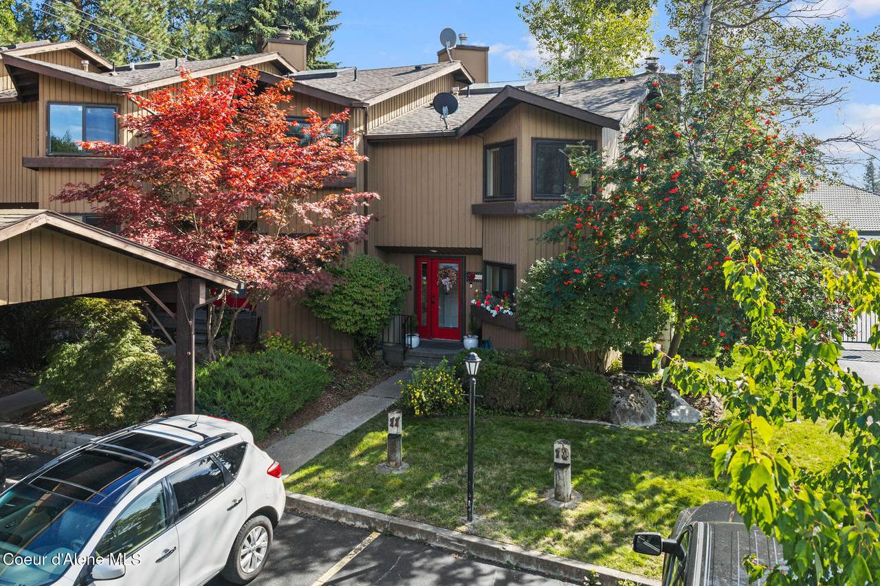 600 Hubbard Ave - Photo 1