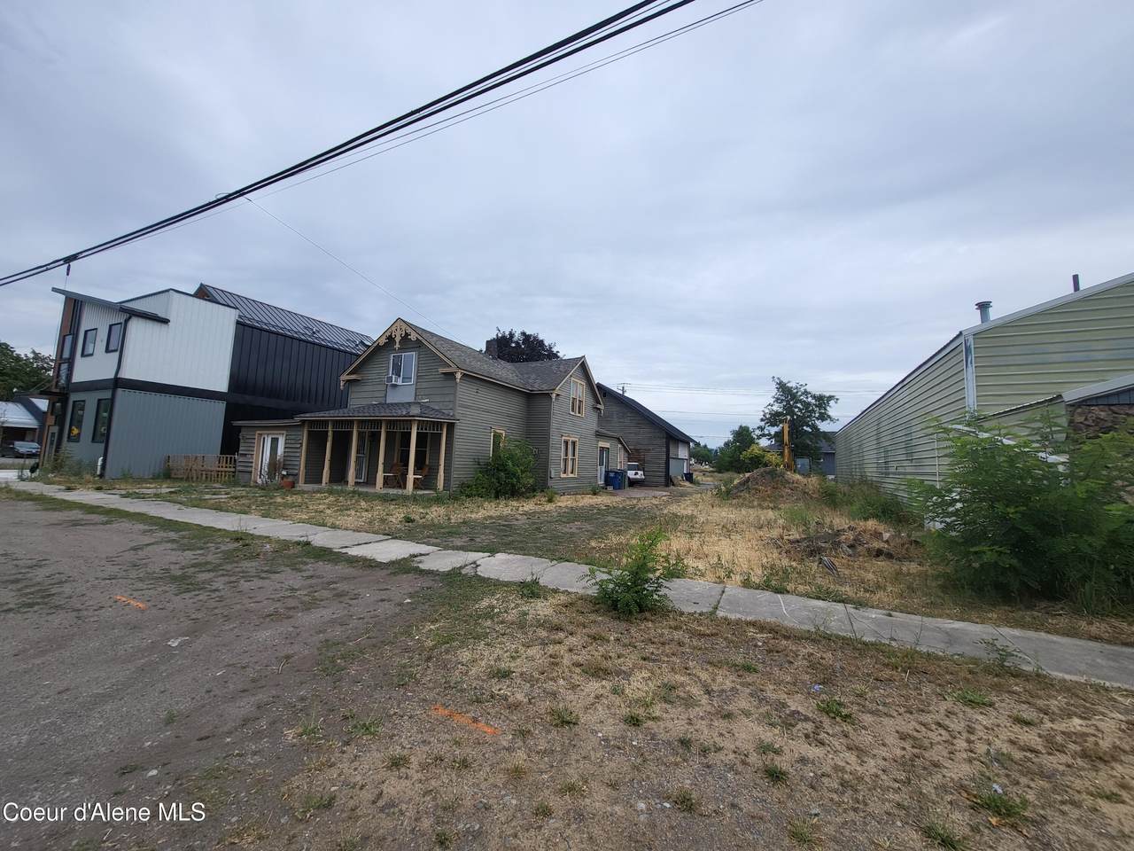 XXX 3rd Ave - Photo 1