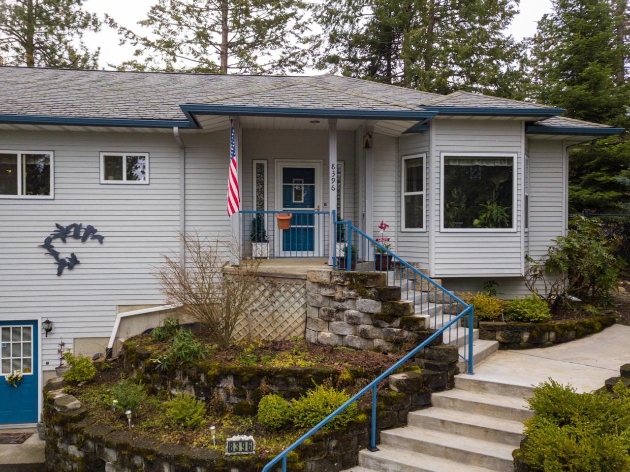 8396 Westview Dr - Photo 1
