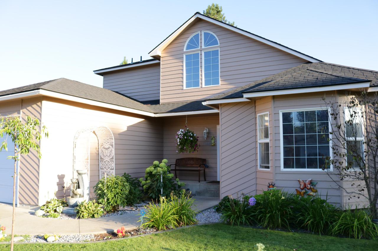 1188 Dakota Ave - Photo 1
