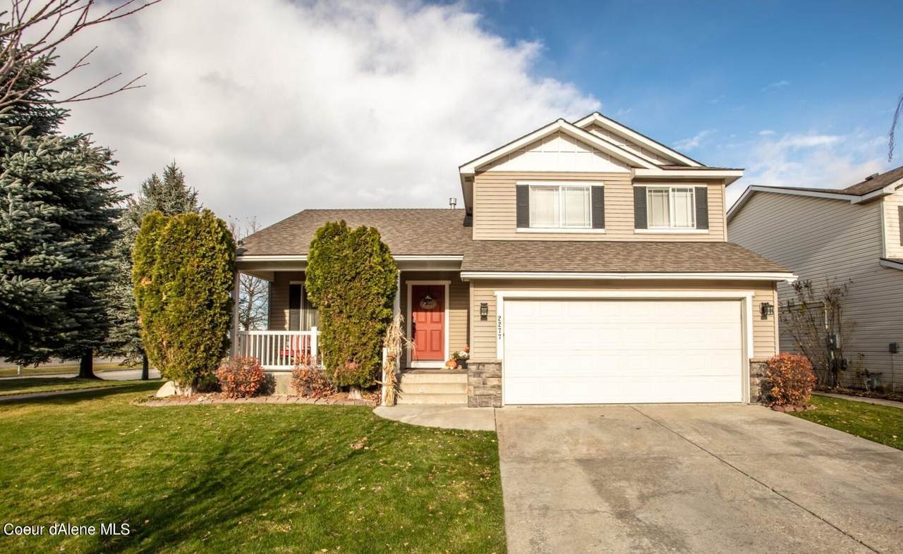2277 Rousseau Dr - Photo 1