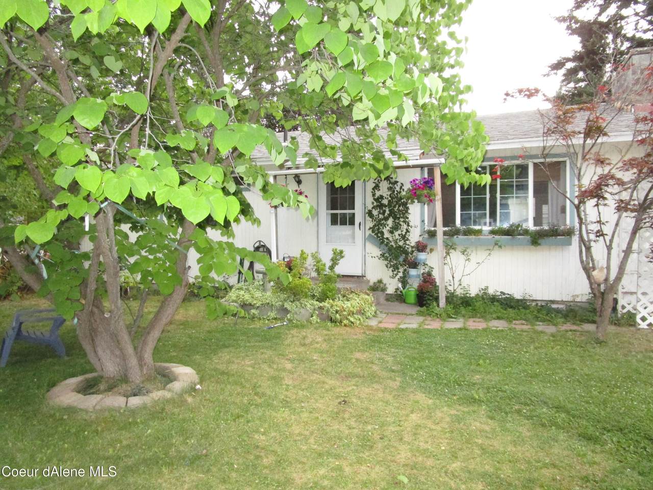 1304 Homestead Ave - Photo 1