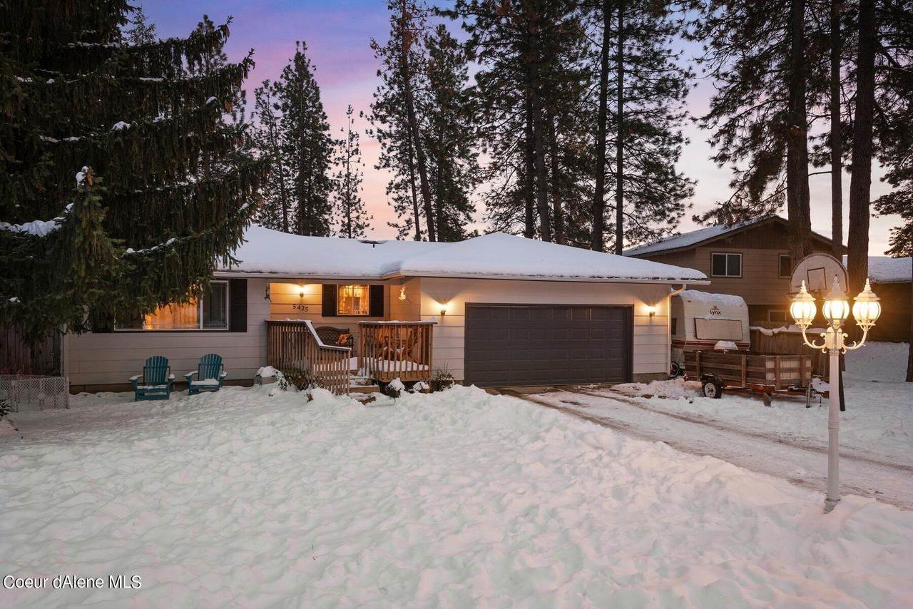 5425 Pinegrove Dr - Photo 1