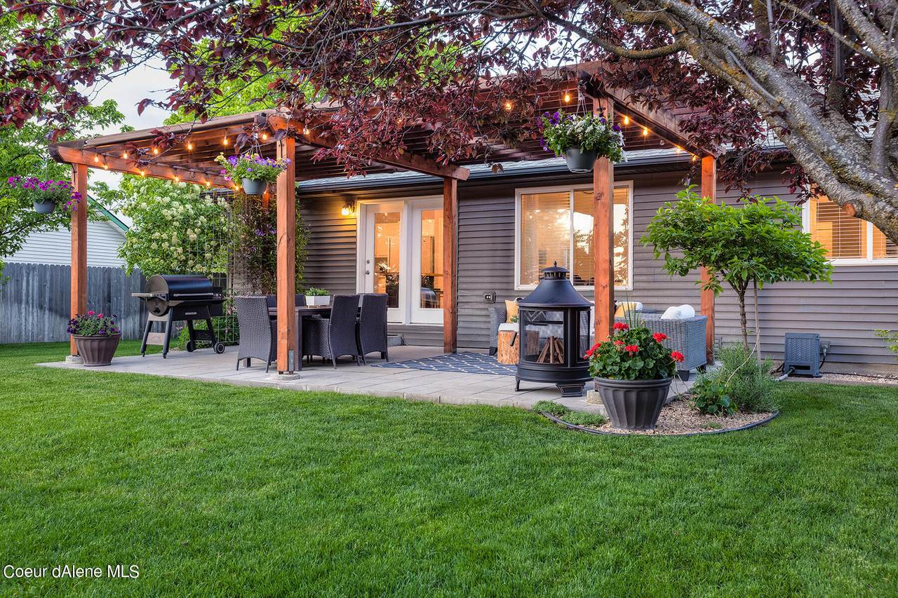 8895 Torrey Ln - Photo 1