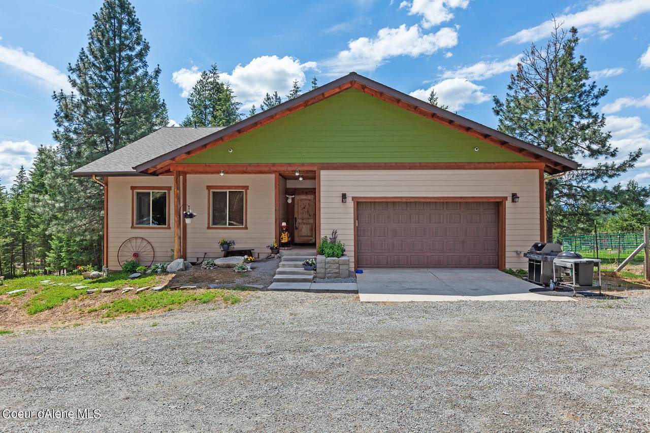 379 Angelwood Ln - Photo 1