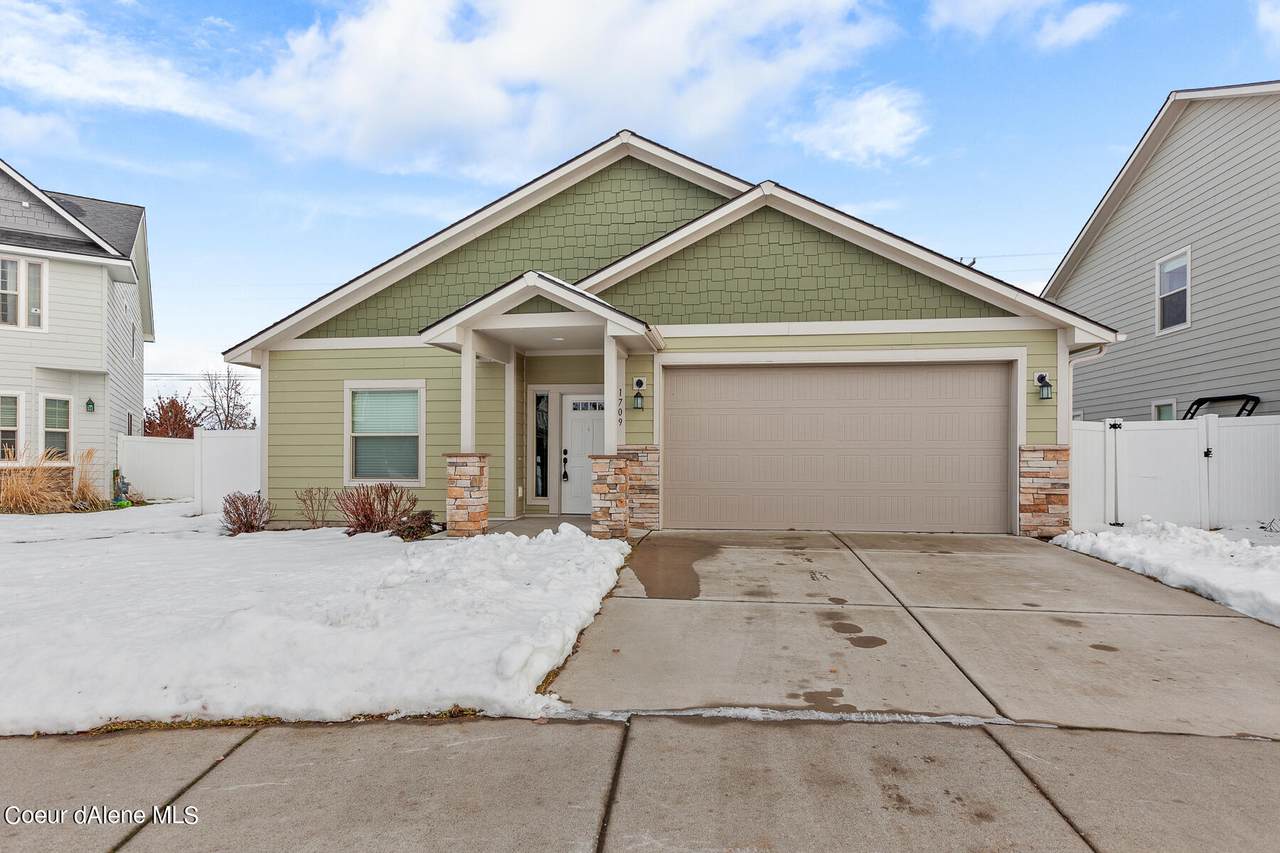 1709 Pyrenees Loop - Photo 1