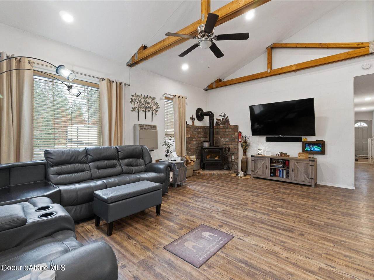 18 Premier Dr - Photo 1