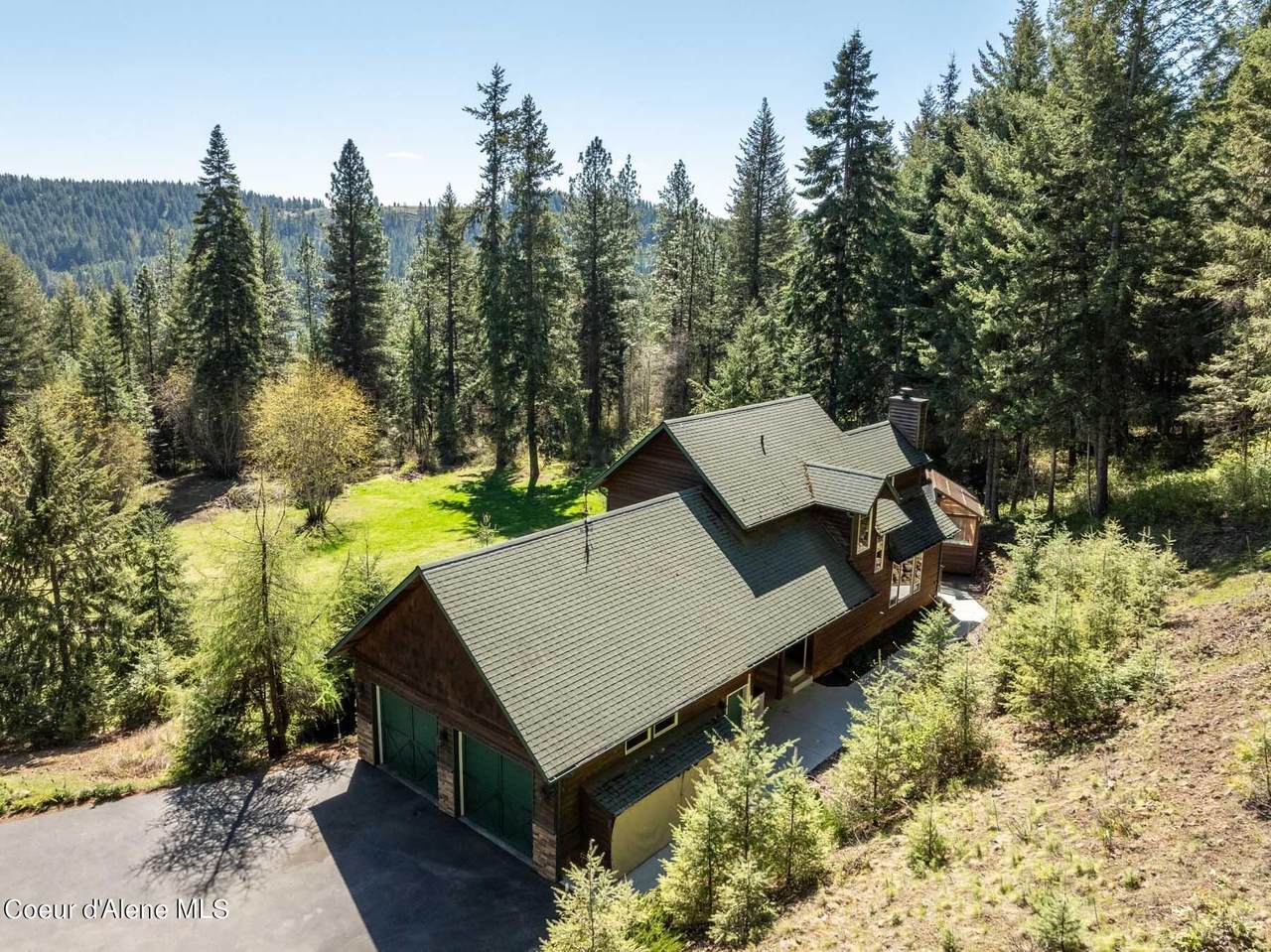 21564 Lakeview Dr - Photo 1