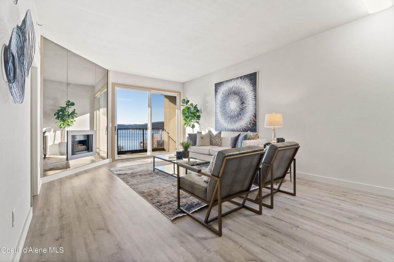 301 1st St - Photo 1
