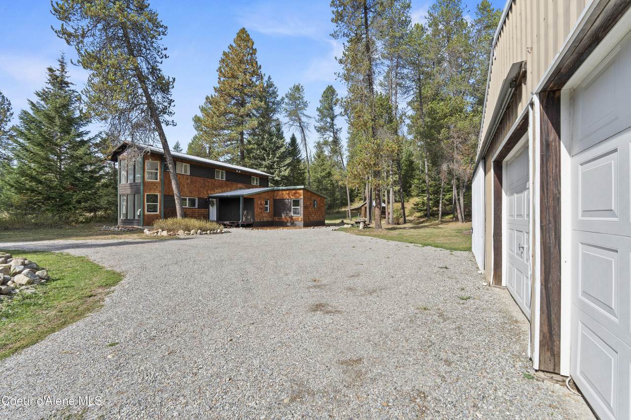 17561 Perimeter Rd - Photo 1