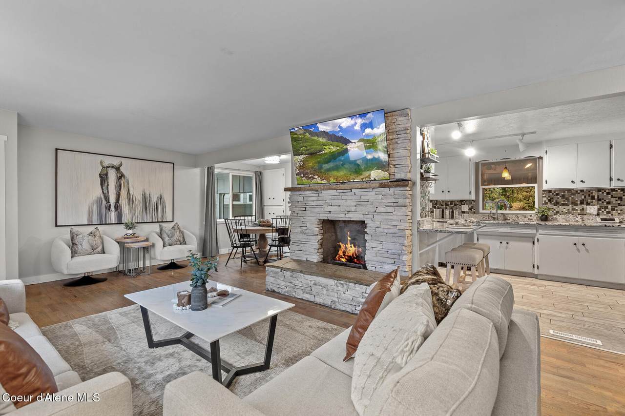 1615 Pennsylvania Ave - Photo 1