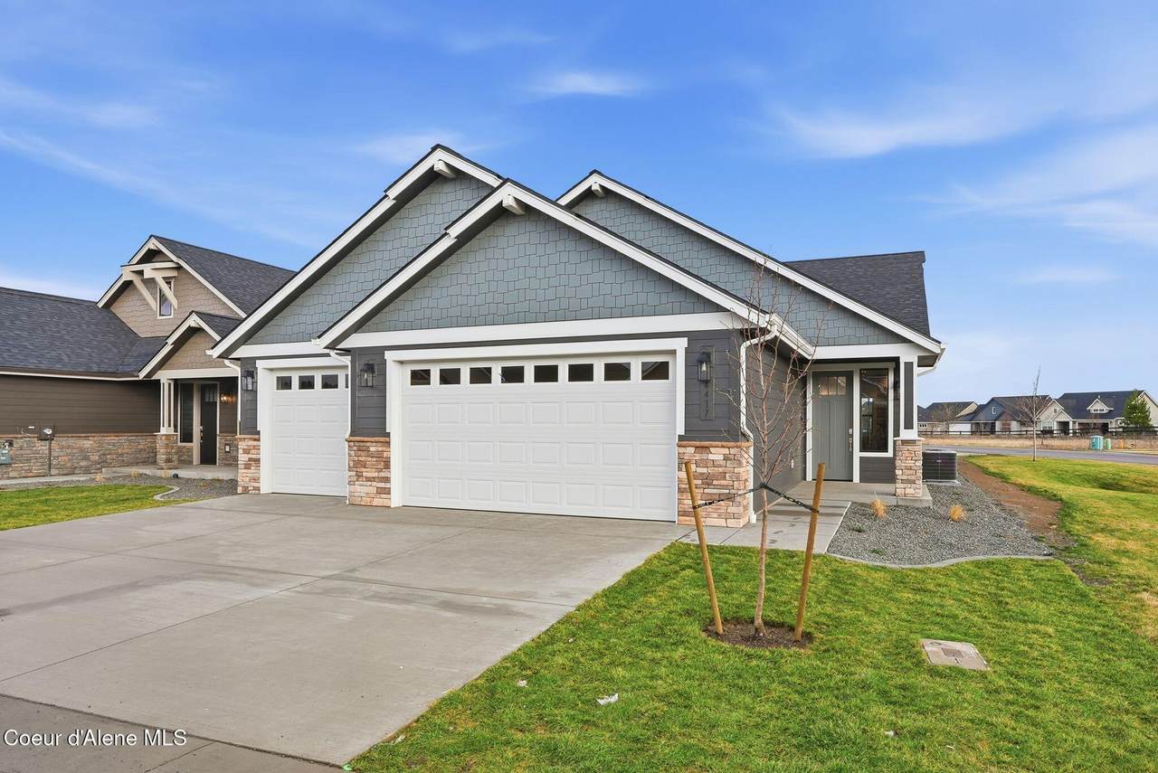 4417 Hide Away Ln - Photo 1