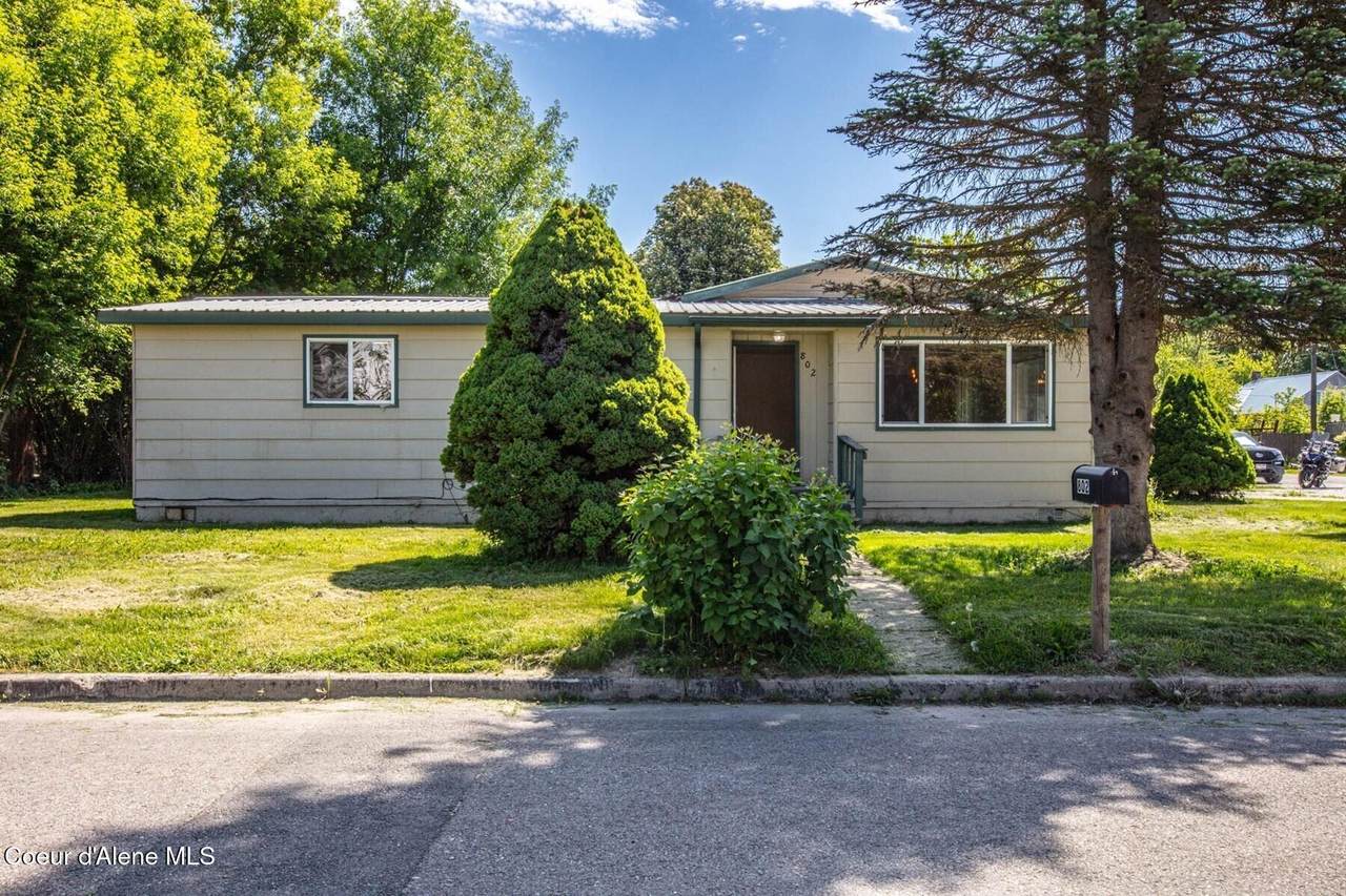 802 Ella - Photo 1