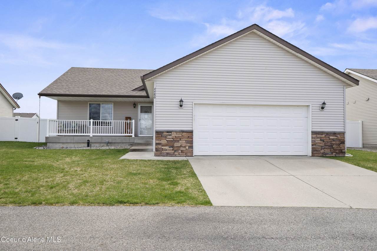 4486 Bardwell Dr - Photo 1